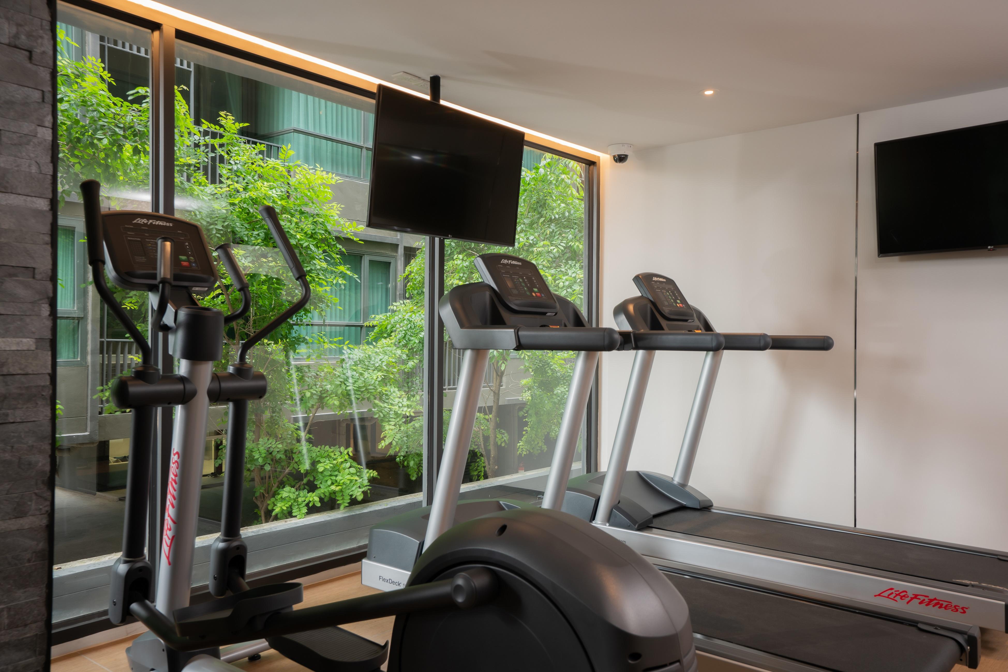 Bayphere Hotel Pattaya Jc Na Chom Thian Dış mekan fotoğraf The gym at the hotel