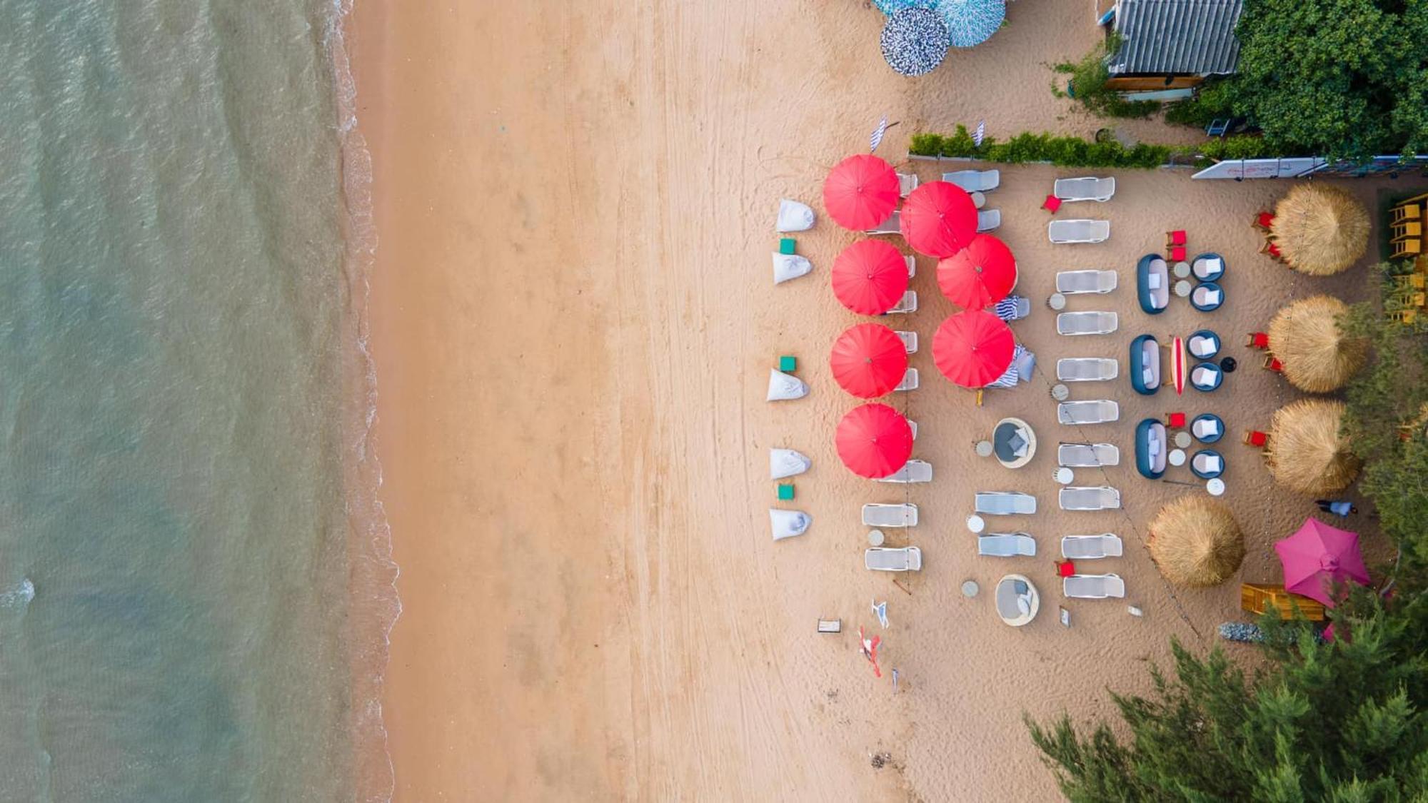 Bayphere Hotel Pattaya Jc Na Chom Thian Dış mekan fotoğraf Aerial view of the beach